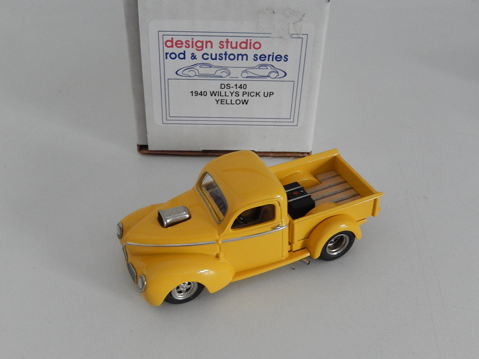 Design Studio : Willys Pick Up yellow 1940  --> SOLD